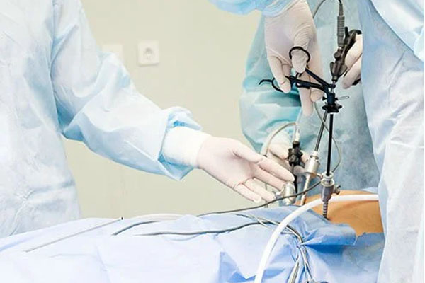 laparoscopic surgeon in surat